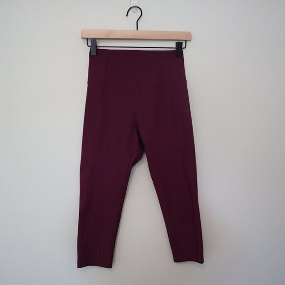 Girlfriend Collective Cropped Purple Berry Leggings Size Small - Picture 1 of 6